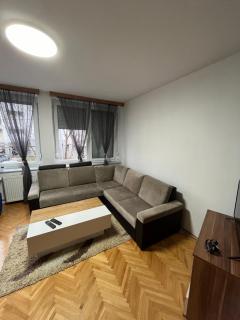 Stan na dan Apartman TRG - 9