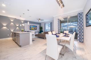 4202MC TOWNHOUSE 4 BEDROOMS & 3 BATHROOMS + POOL - Kissimmee - 0
