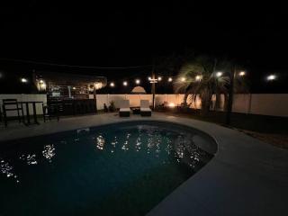 The Oasis - Heated POOL - Tiki Bar - Beach Life! - Carolina Beach - 2
