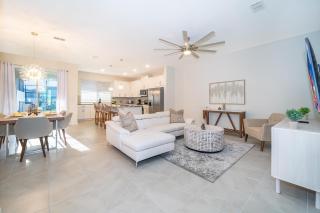 1696AY TOWNHOUSE 4 BED/4.5 BA - Kissimmee - 0