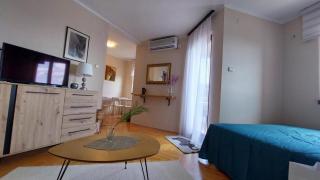 Lovely studio with a view - 0