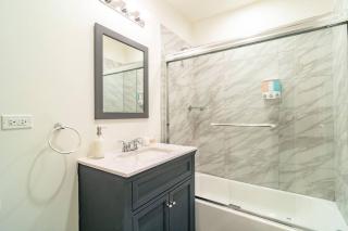McCormick Place 3BR/2BA with optional Parking on State street - Chicago - 3