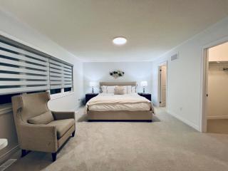 Brand New! Modern Luxury Retreat! - Barrie - 9