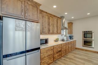 Spacious Harrison Vacation Rental with Deck and Views! - Harrison - 2