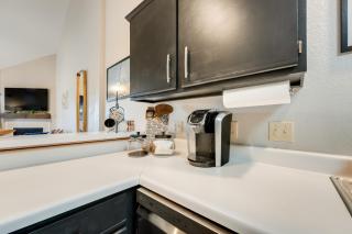 Family-Friendly Branson Condo with Community Pools! - Branson - 3