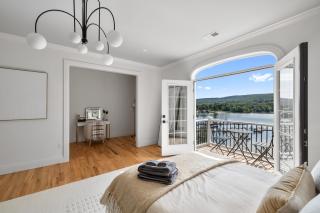 Lakeview Villa with Private Hot Tub, Firepit & Spacious Decks with Breathtaking Cliff Views - 9