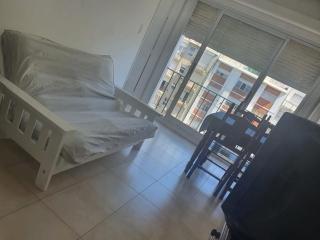 Depto dos ambientes avenida Colón, excelente ubicación - 4