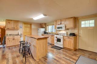 Country Vacation Rental in Mercer at Waterfall! - 9