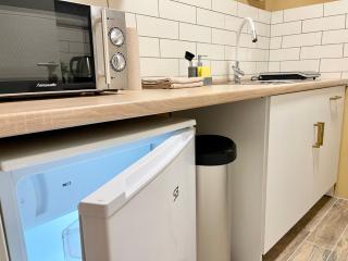 Terracotta Apartment - Zentral, Parken, Netflix, Kontaktloses Einchecken, Kingsize-Bett - 1