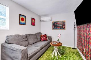 SATX - A Birdy Vacation Rental - San Antonio - 4