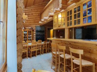 Aapishovi Chalet - 2