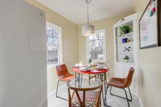 Central Rapid City Home with Sunroom and Fireplace! - Rapid City - 9