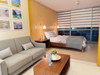 1 BR Uptown BGC Cozy Condo Netflix 200Mb Wi-Fi - Manila - 9