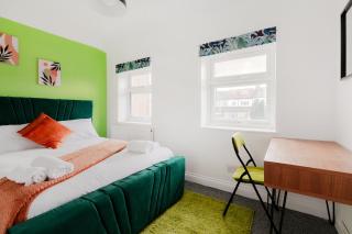 5BR House, Free Parking offA12, Contractor, Big Families, Relocation - 4