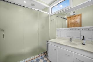 Farley Avenue Turret & Lounge - Greytown - 1