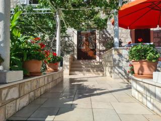 Apartments by the sea Broce, Peljesac - 13182 - Ston - 1