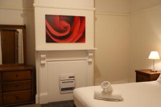 Houses in Goulburn - 3