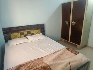 fully furnished 2bhk flat - Hyderabad - 5