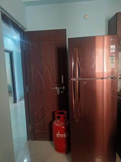 fully furnished 2bhk flat - Hyderabad - 4