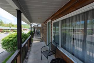 Scotty's Lakeside Resort - 5