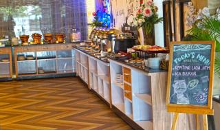 Odaita Hotel Pamekasan Madura - Pademabu - 1