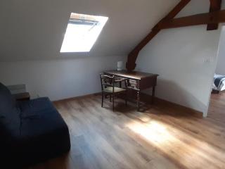 Ancien corps de ferme rénové avec terrasse, chauffage électrique et wifi à Marcillat-en-Combraille - FR-1-489-369 - Marcillat-en-Combraille - 2