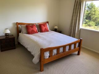 Jennifer's Cottage - - 9