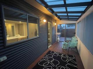 Self Contained Villa - Hawley Beach - 2