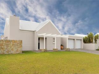 Trafford Cottage on Kingswood Golf Estate - George - 9