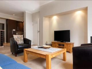 Trafford Cottage on Kingswood Golf Estate - George - 7