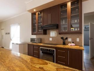 Trafford Cottage on Kingswood Golf Estate - George - 1