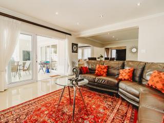 Fifty1 on Long on Kingswood Golf Estate - George - 3