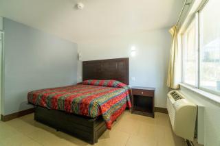 Xpress Inn & Extended Stays - 8