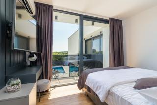 Villa Miaa newly built modern villa in Medulin for 9 people with heated swimming pool & jacuzzi - Medulin - 7