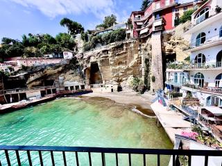Grotta Romana Home - 9