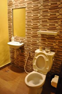 The Swarna Hotel Bayah Lebak - - 5