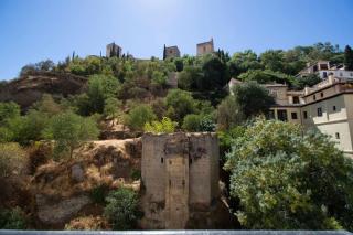 Alhambra Enamora 1 -Paseo de los Tristes View 1 -C - Granada - 1