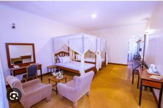 MACHAGE TOURS AND SAFARIS HOTEL - Karatu - 8