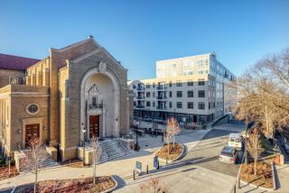 Brighton 2br w gym nr green line dining BOS-982 - 4