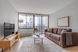 Midtown 2br w gym doorman nr Times Square NYC-1400 - 0