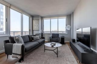 Midtown West 2br w gym roofdeck nr Hudson NYC-1395 - 0