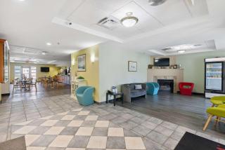 Ramada by Wyndham Saco/Old Orchard Beach Area - 4