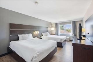 Saco Bay Hotel - 1