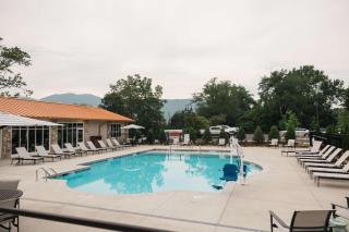 Waynesville Inn and Golf Club, Tapestry Collection by Hilton - 1