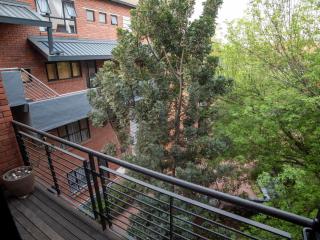 Beautiful Sandton Loft with Balcony & Pool - Joanesburgo - 7