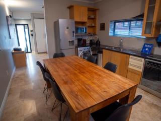 Beautiful Sandton Loft with Balcony & Pool - Joanesburgo - 8