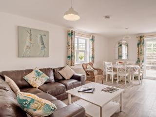 3 Bed in Newport 90246 - Newport - 9