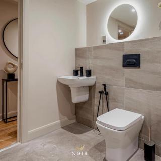 NOIR - Leeds City Centre Apartment - Leeds - 1
