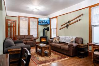 Downtown Home Private Hot Tub Walkable Location - 9