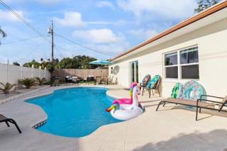 Stunning Home with pool and BBQ - Largo - 7